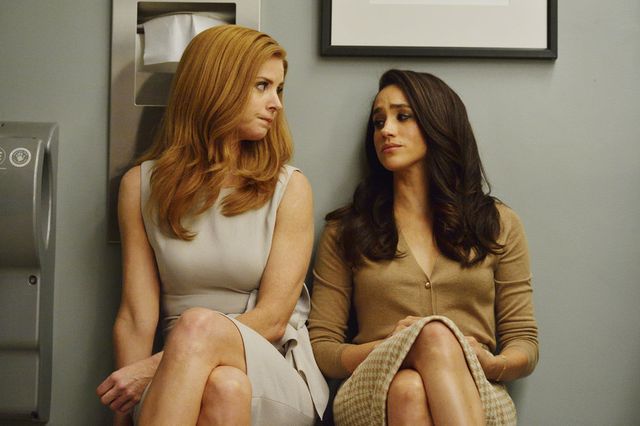 Donna and Rachel in Suits s05e14, 'Self Defense'