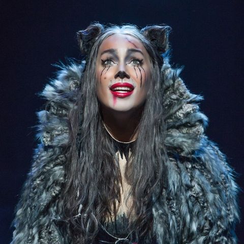 Cats Movie Will See Taylor Swift Idris Elba And More Look