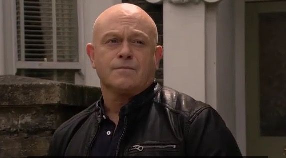 Ross Kemp Eastenders: Internet reacts to Grant Mitchell 2016