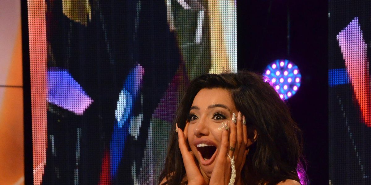 Chloe Khan flashes nipples and major cleavage as she cosies up to Bear's  dad at CBB eviction - Irish Mirror Online