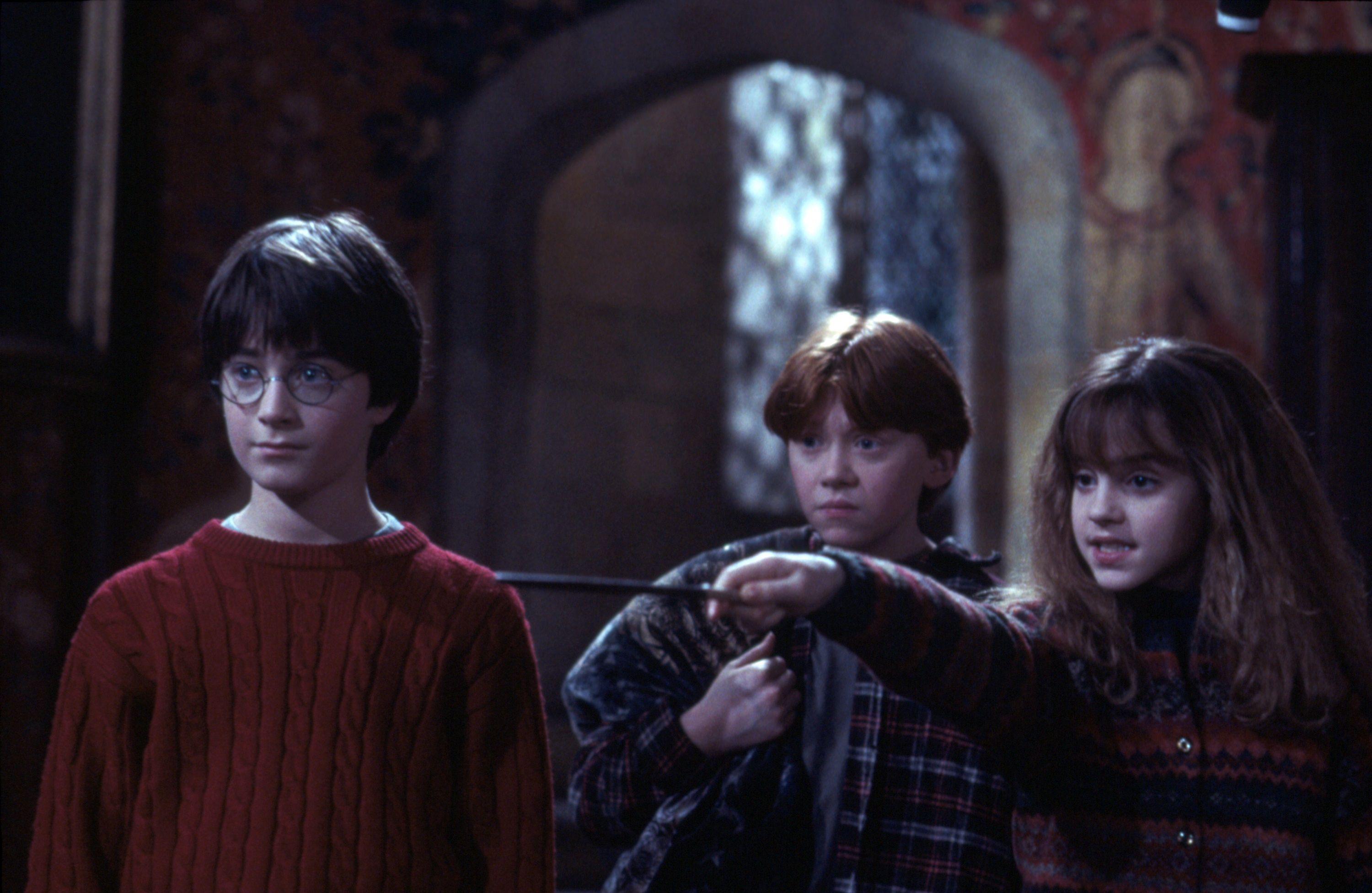 Cast Of Harry Potter And The Philosopher s Stone Fantastic Beasts: Eddie Redmayne and co-stars celebrate Harry Potter & the Philosopher's Stone's 15th birthday