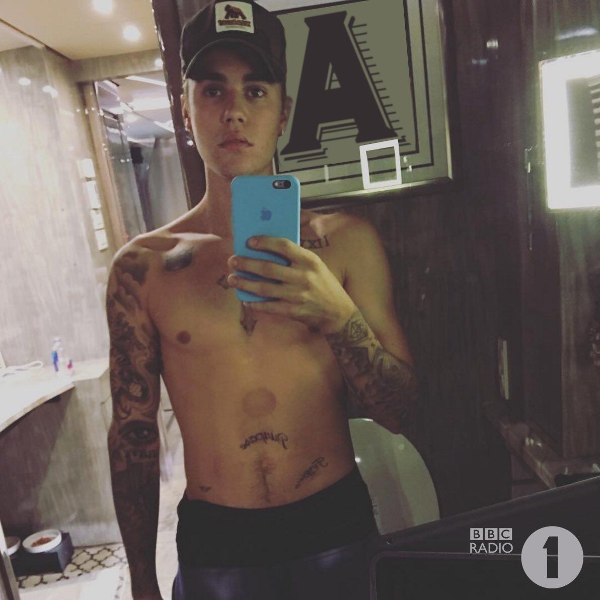 Justin Bieber Tattoos - Justin Bieber Reveals 100 Hours of Tattooing in  Instagram Selfie