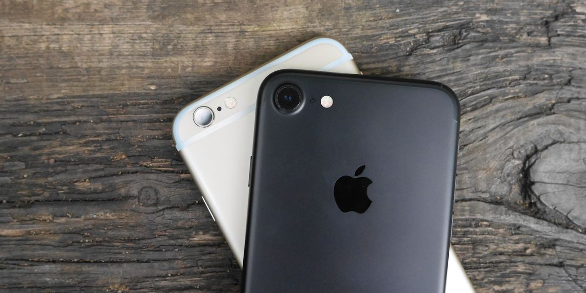 badge Onderverdelen Einde iPhone 7 vs iPhone 6S: Which is better and should you upgrade?