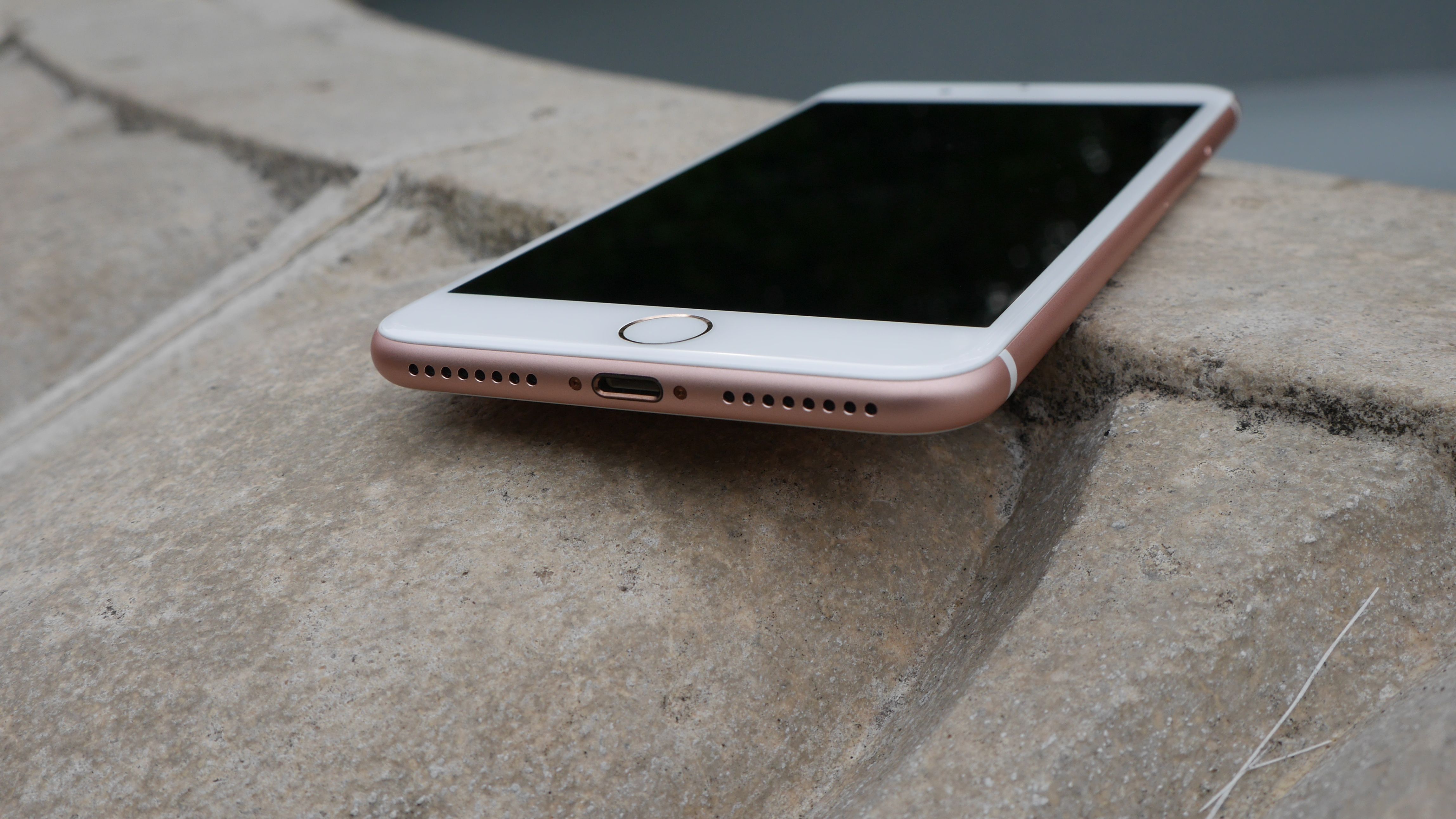 iPhone 7 Plus Review: The Great Headphone Jack Debate