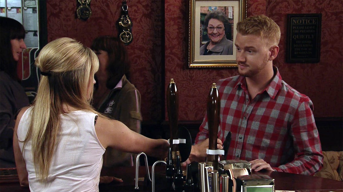 Coronation Street spoilers: Sarah Platt invites Gary Windass out on a