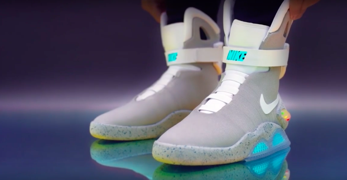 Tradition krydstogt Bestemt Back to the Future's self-lacing trainers are FINALLY a reality