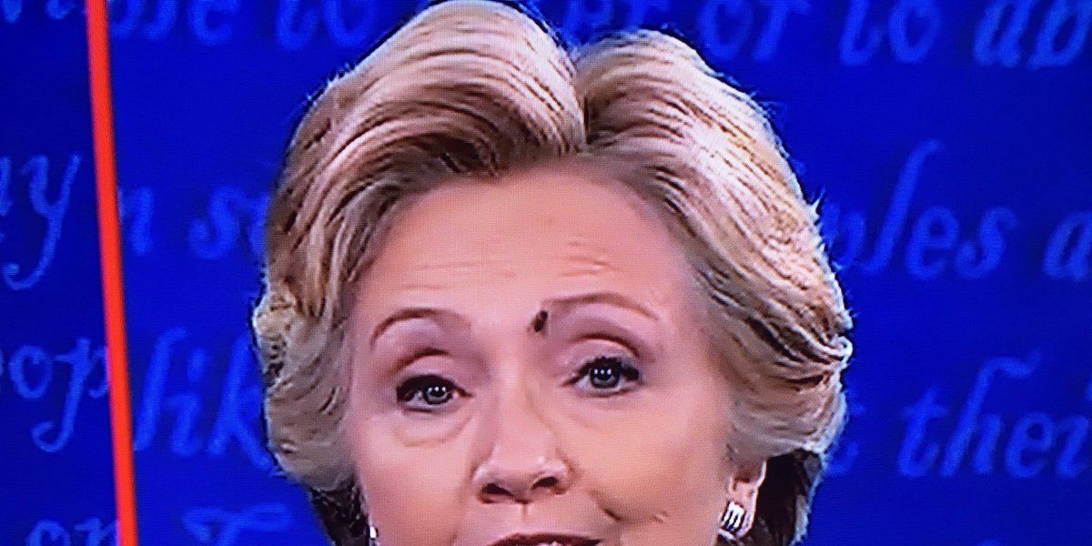 Internet abuzz after fly lands on Hillary Clinton's face during ...