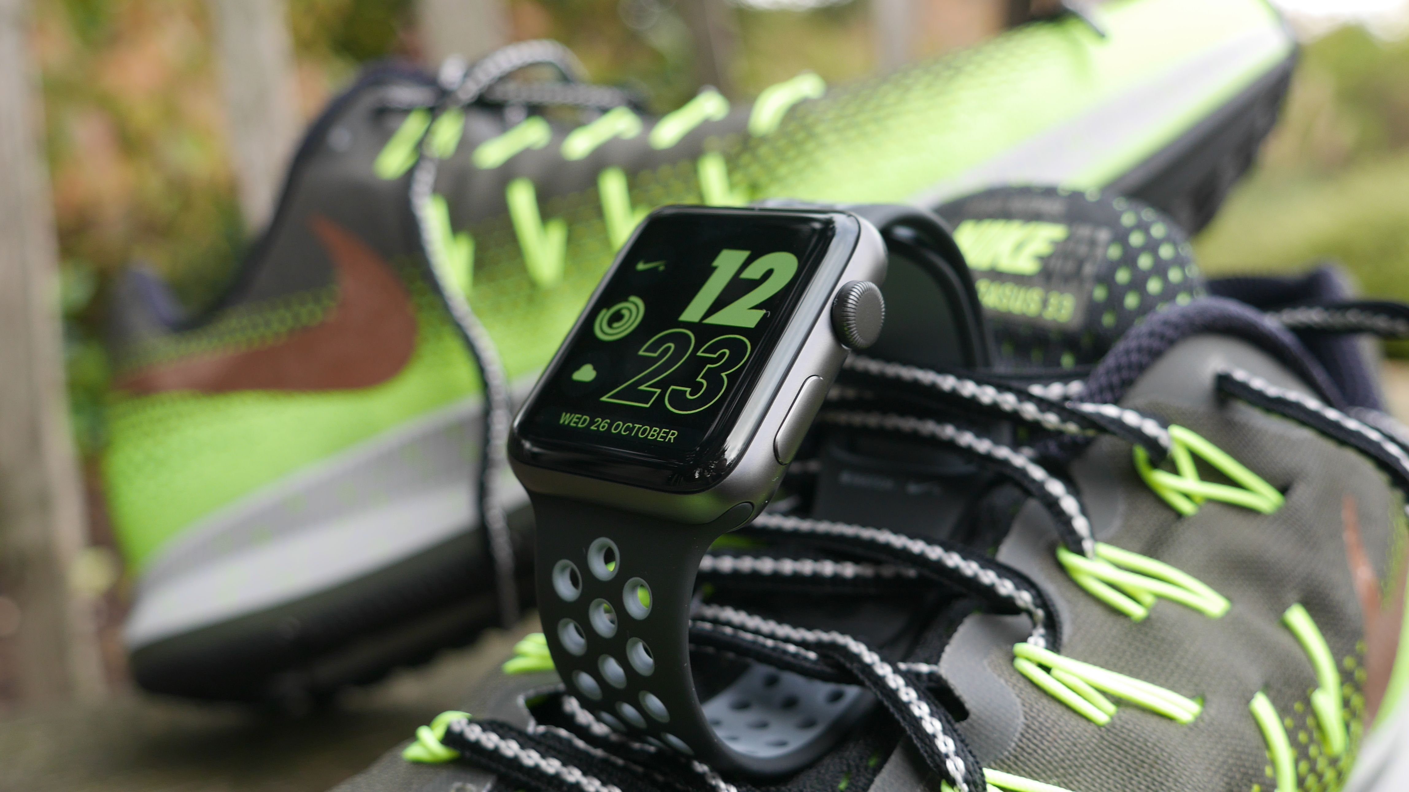 Apple watch nike on sale green