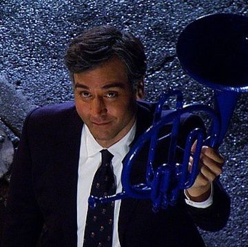 ted mosby with his blue french horn in the 'how i met your mother' finale