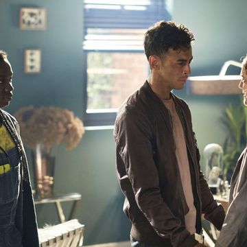 Fady Elsayed as Ram and Sophie Hopkins as April in 'Class' s01e05