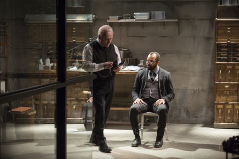 ford anthony hopkins and bernard jeffrey wright in 'westworld' s01e08, 'trace decay'