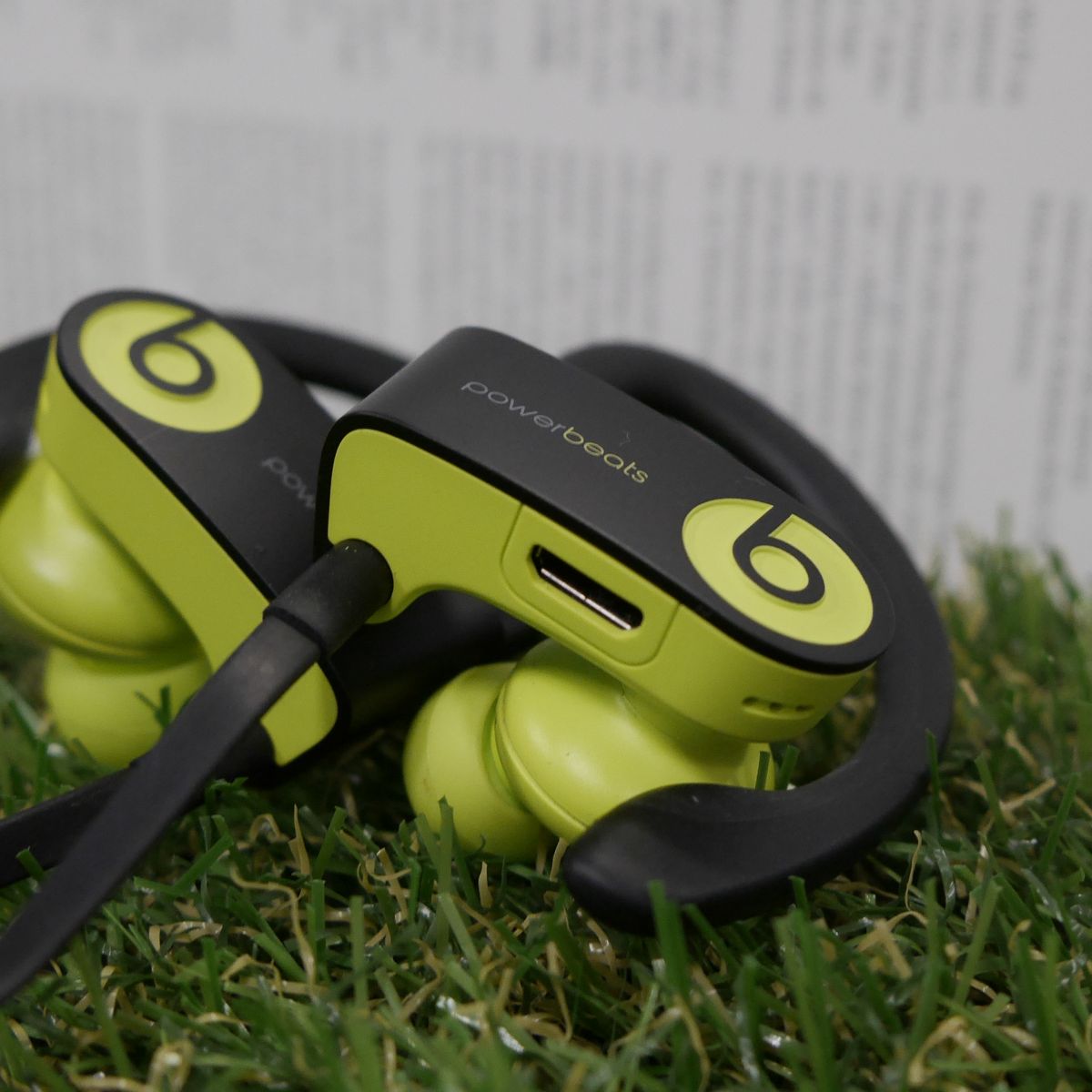 Beats powerbeats high best sale performance wireless earphones review