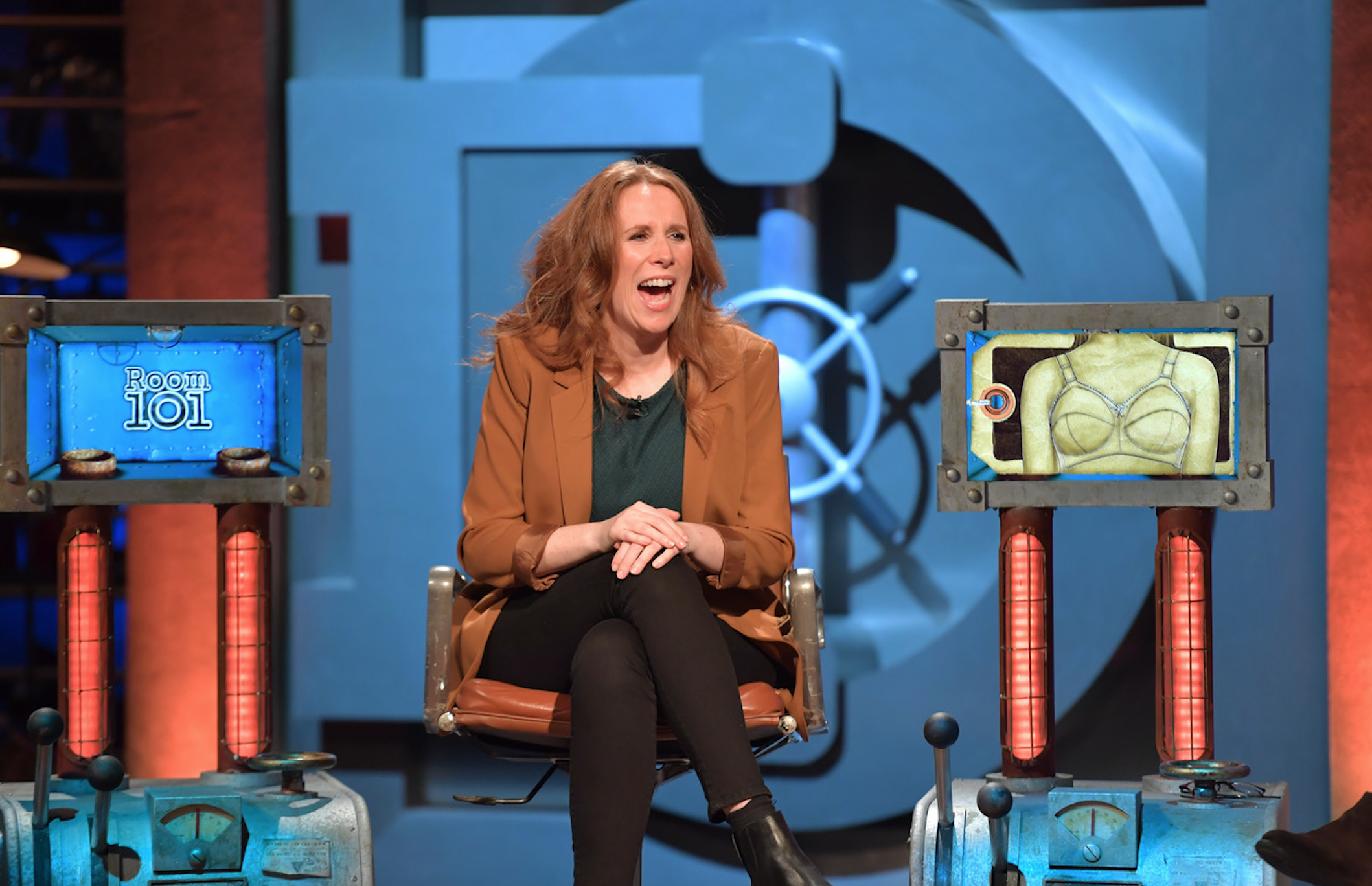 Catherine Tate convinces Frank Skinner to put underwear in Room 101