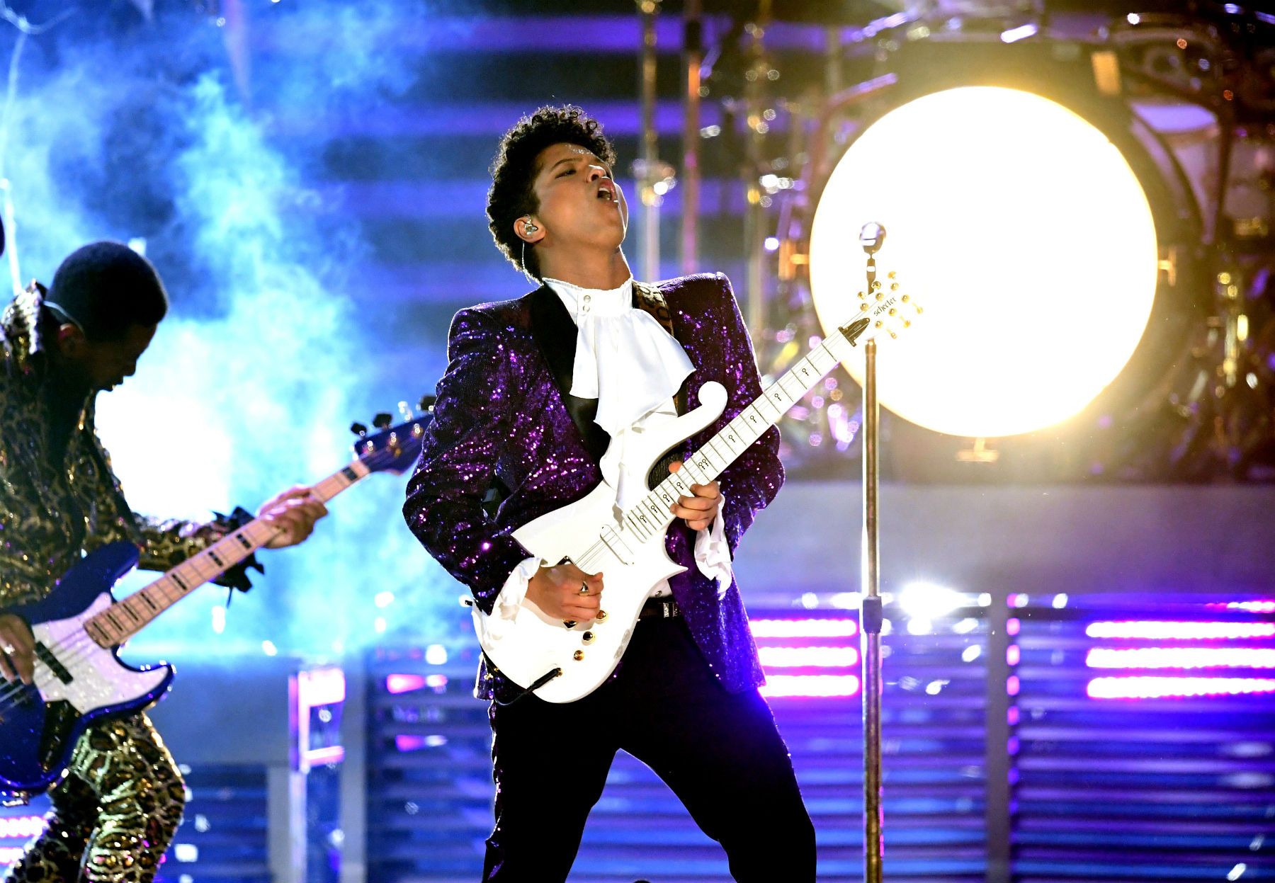 Bruno Mars Completely Becomes Prince In Incredible Grammy Awards Tribute