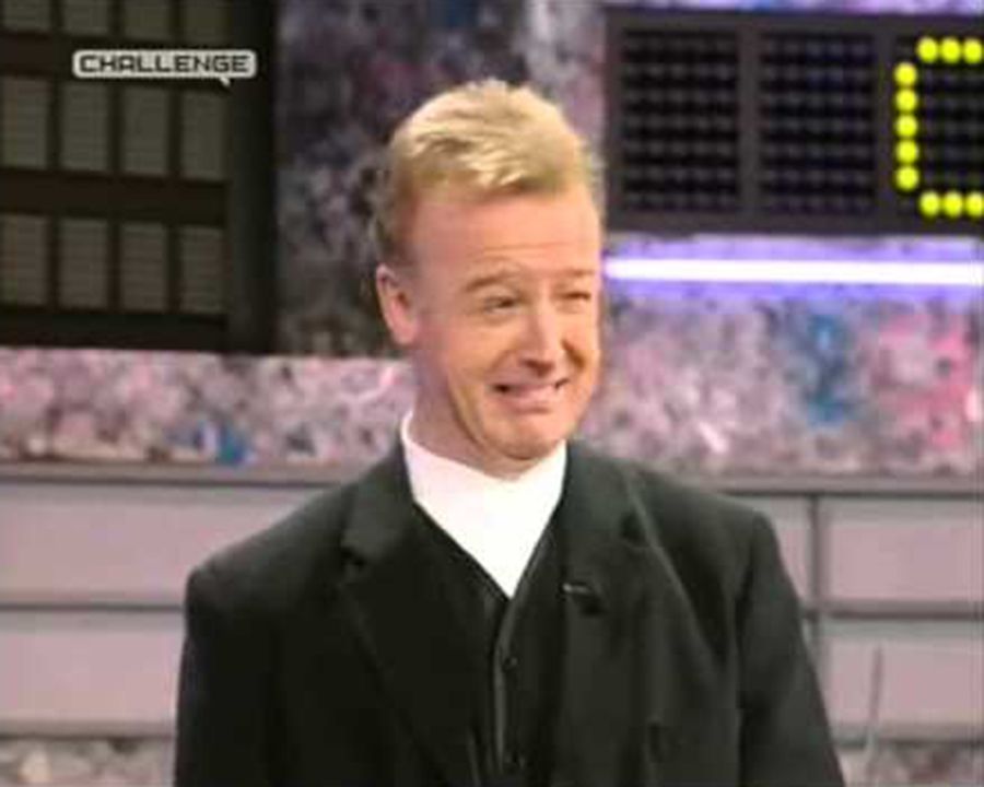 Family Fortunes' Les Dennis unimpressed by Gino D'Acampo revival