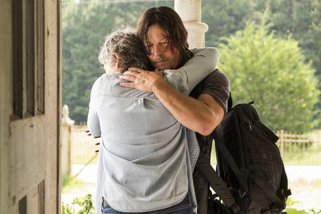 carol and daryl in 'the walking dead' s07e11