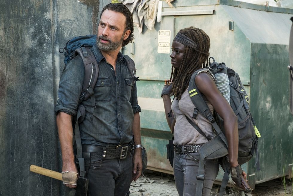 michonne and rick in 'the walking dead' s07e12