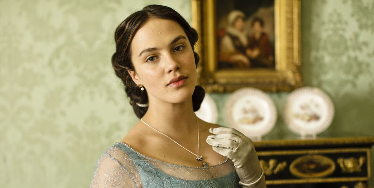 Downton Abbey Star Jessica Brown Findlay Says The Show S Popularity Was