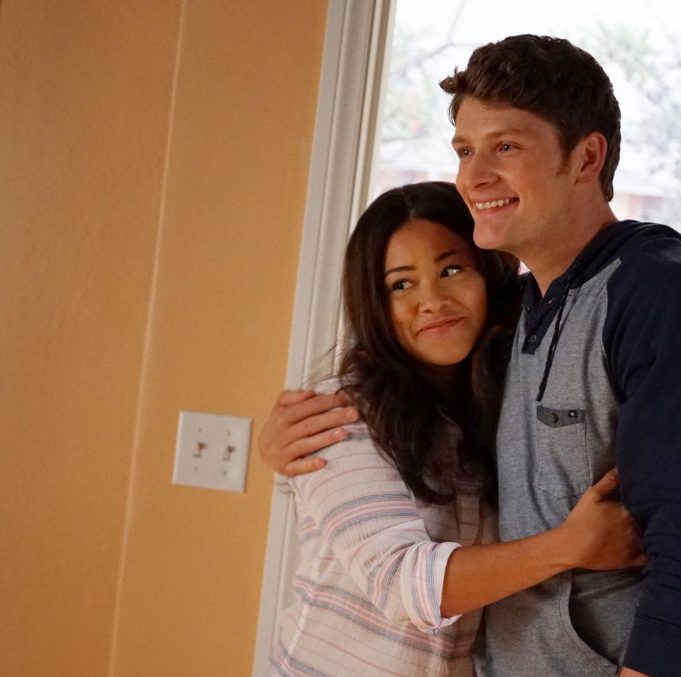 Who is the narrator on Jane the Virgin?