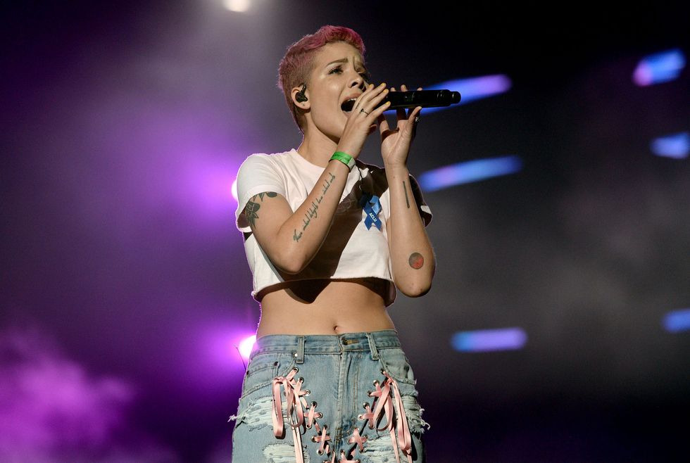 Halsey Reveals More Details About Her On Stage Miscarriage And Why Shes Freezing Her Eggs At 23 3209