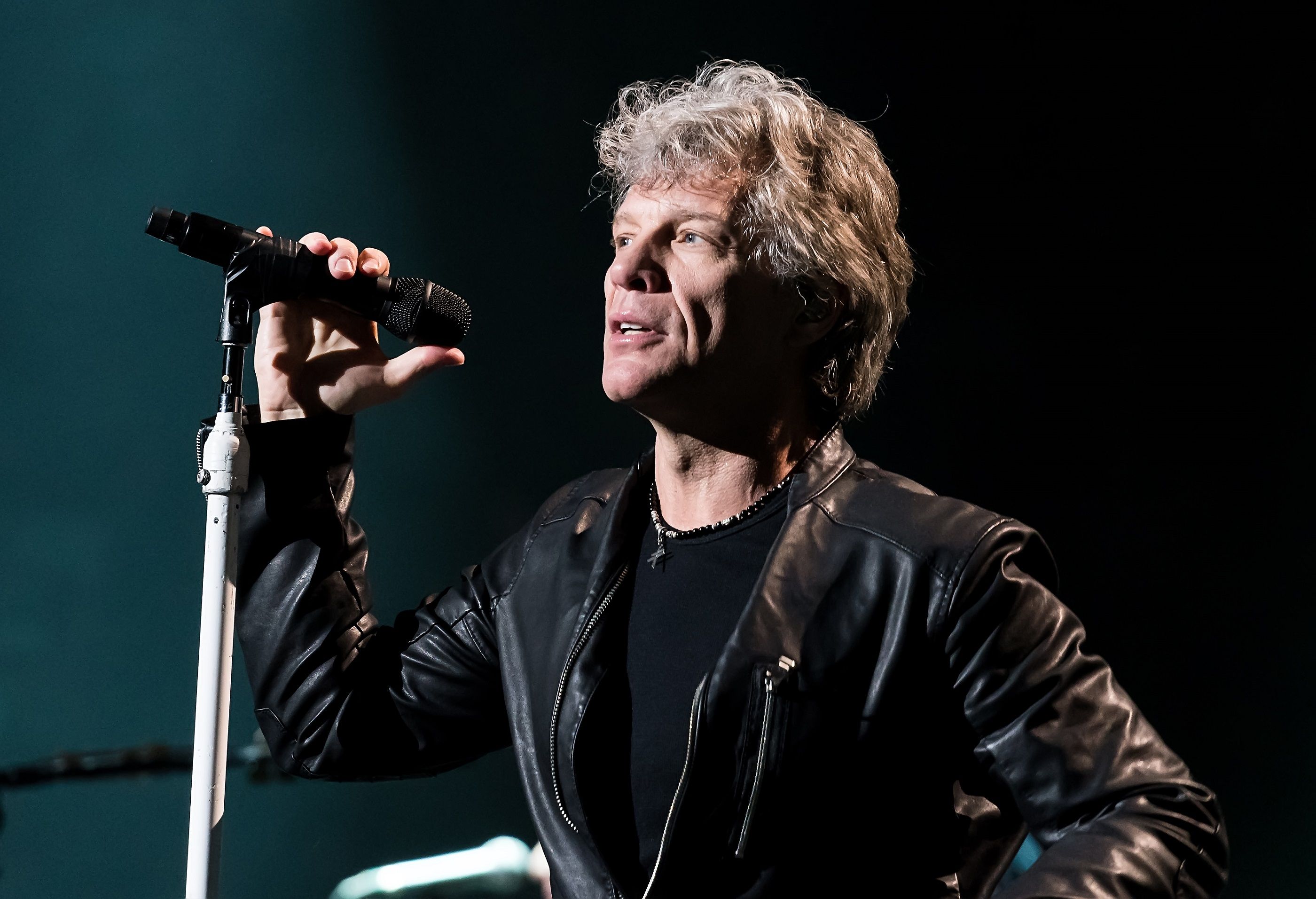 Jon Bon Jovi Walks Off Stage And Cuts Gig Short As He Thought His Singing  Was 