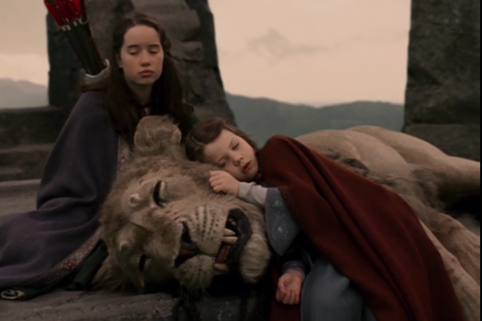 the lion, the witch and the wardrobe, stone table scene