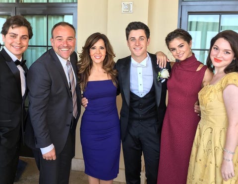 Selena Gomez Reunites With The Cast Of Wizards Of Waverly Place