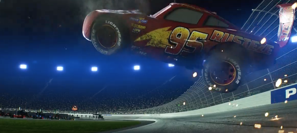 Watch Lightning McQueen's comeback in Cars 3 trailer