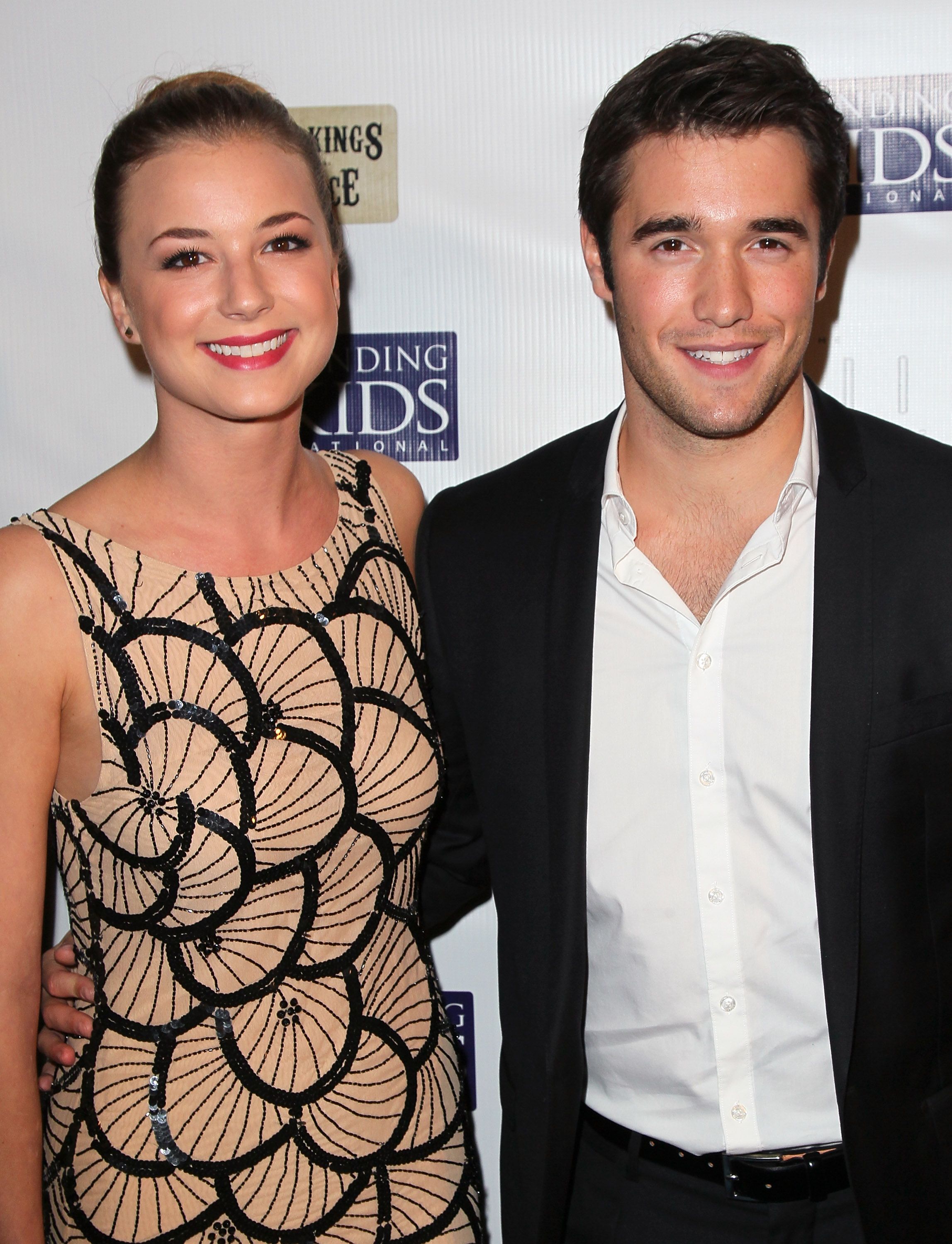 Emily Vancamp Sex Tape - Marvel star Emily VanCamp welcomes first child with Josh Bowman