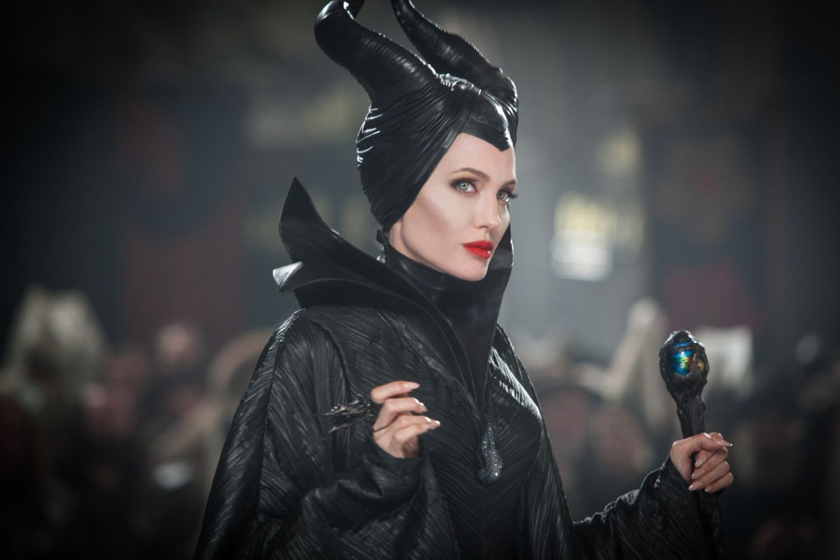 Angelina Jolie and Elle Fanning to Star in Maleficent 2