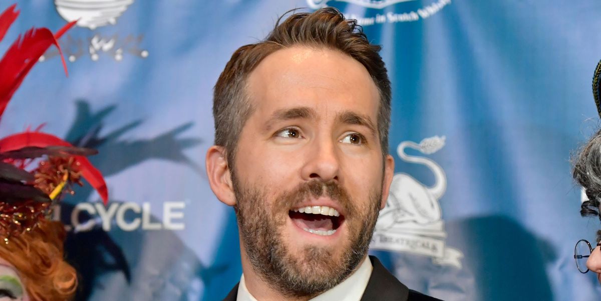 Ryan Reynolds Recreates Whams Last Christmas Cover With Rob Mcelhenney 