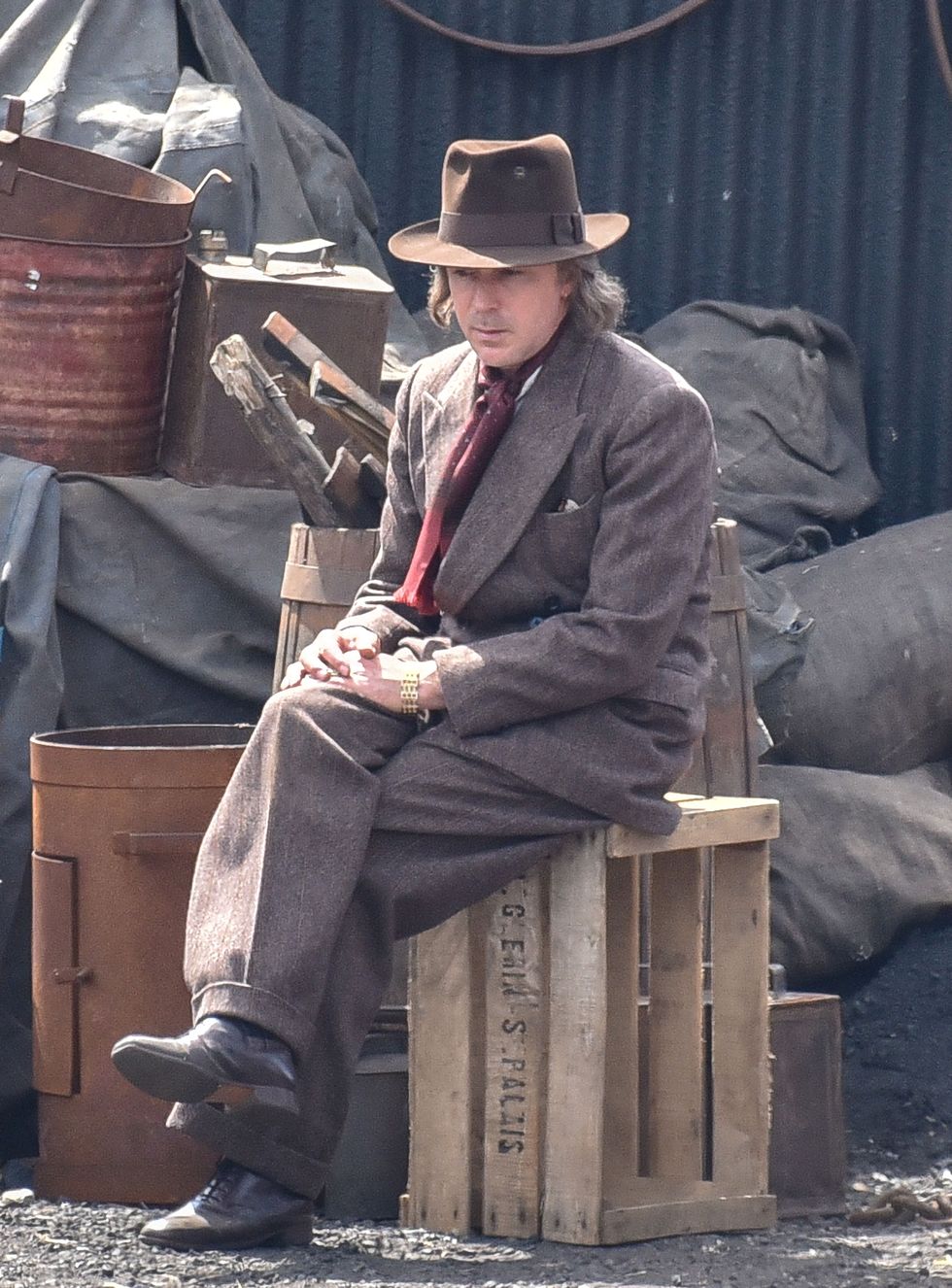 Aidan Gillen, filming on the set of Peaky Blinders, Season 4