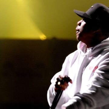 JAY-Z performs at V Festival – pays tribute to Linkin Park's Chester Bennington