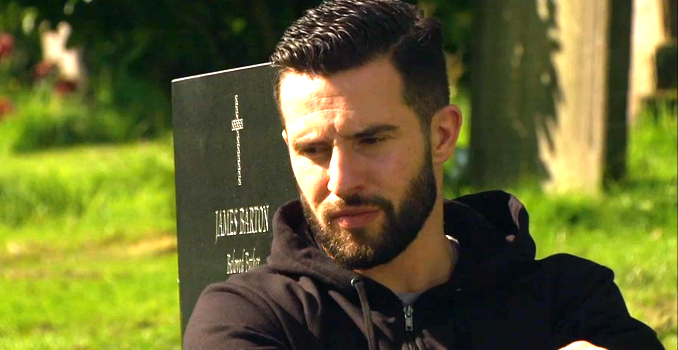 Emmerdale Spoilers – Michael Parr Reveals Ross Barton's Future