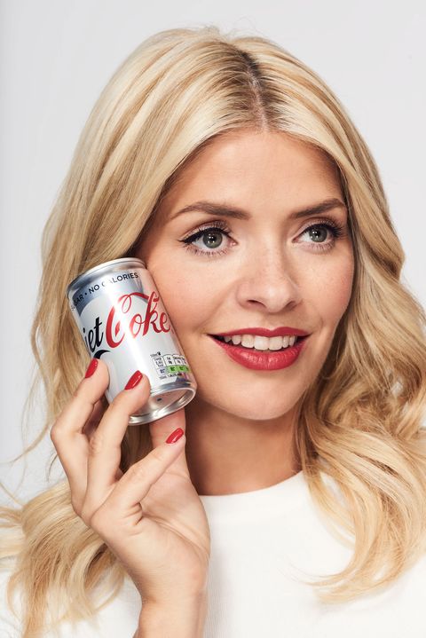 Holly Willoughby Diet Coke make-up tutorial hack