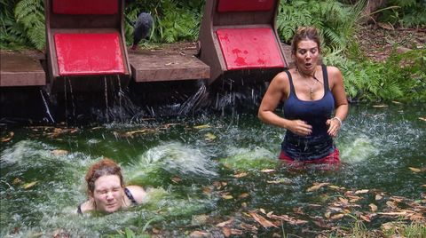 I'm a Celebrity 2017 campers win the first Dingo Dollar Challenge