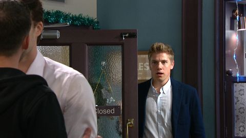 Robert Sugden sees Aaron Dingle and Alex Mason kiss in Emmerdale