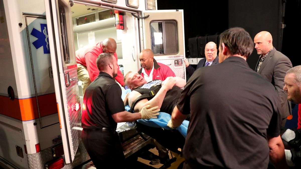  Resultados, WWE RAW 265 desde el Boston Garden, Boston, Massachusetts 1515482861-brock-lesnar-ambulance