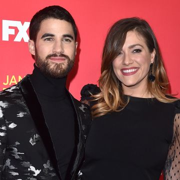 darren criss and mia swier attend the los angeles premiere of the assassination of gianni versace american crime story