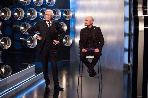 Blind Date Se 2 Ep 5 - Jon is the single picking from 3 eligible males for a blind date. Here with Paul O'Grady.