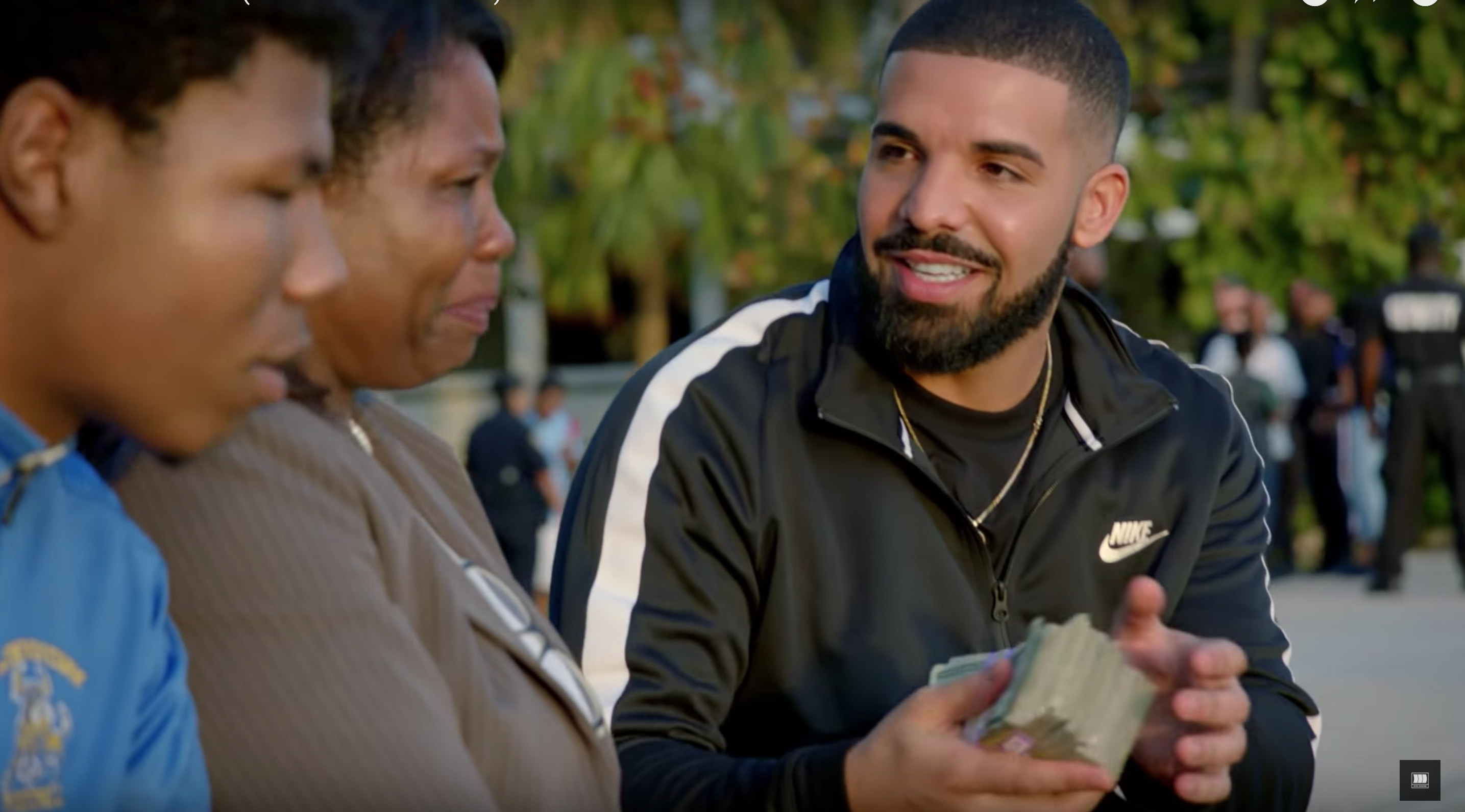 Drake Breaks Twitch Streaming Record Playing Fortnite - drake breaks a massive twitch streaming record playing fortnite