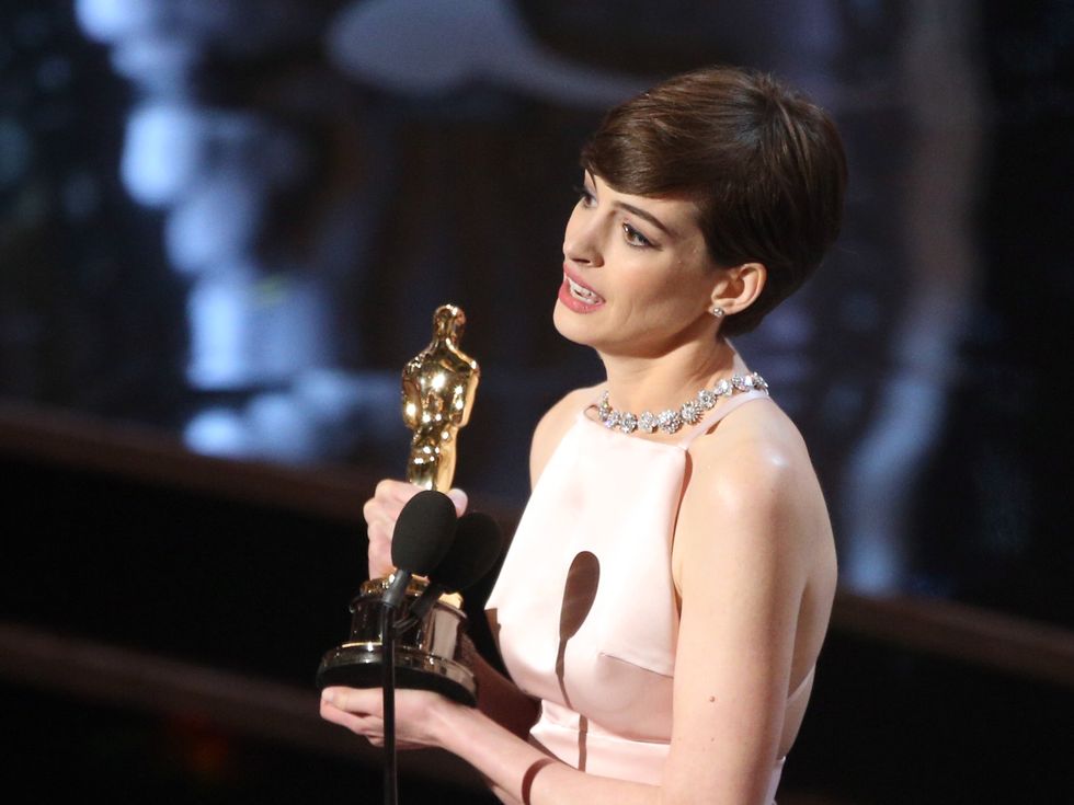 Anne Hathaway at the 2013 Oscars