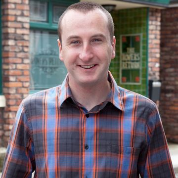 andrew whyment as kirk sutherland in coronation street