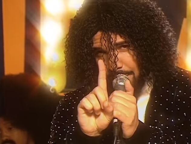 Drake shows off dramatic '70s makeover in new Migos music video, حجم الصورة 476x476