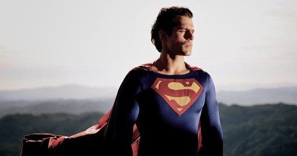 First image of Cavill wearing Reeve's superman costume released