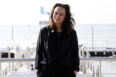 samantha morton poses for the photocall of the tv series 'the last panthers'