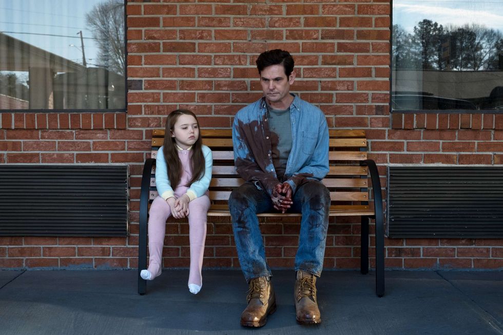 Violet Mcgraw, Henry Thomas, The Haunting of Hill House, Season 1