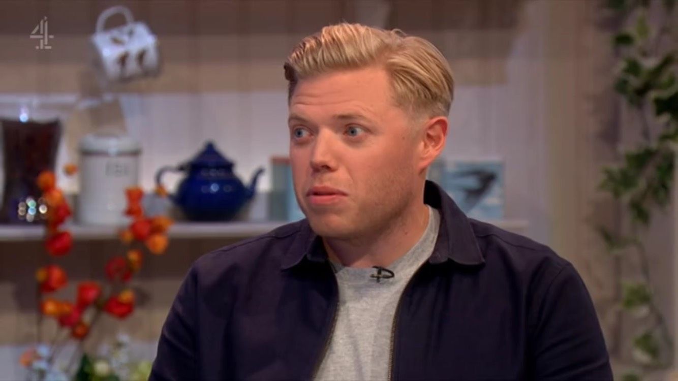 Celebs Go Dating viewers call out Rob Beckett's narration