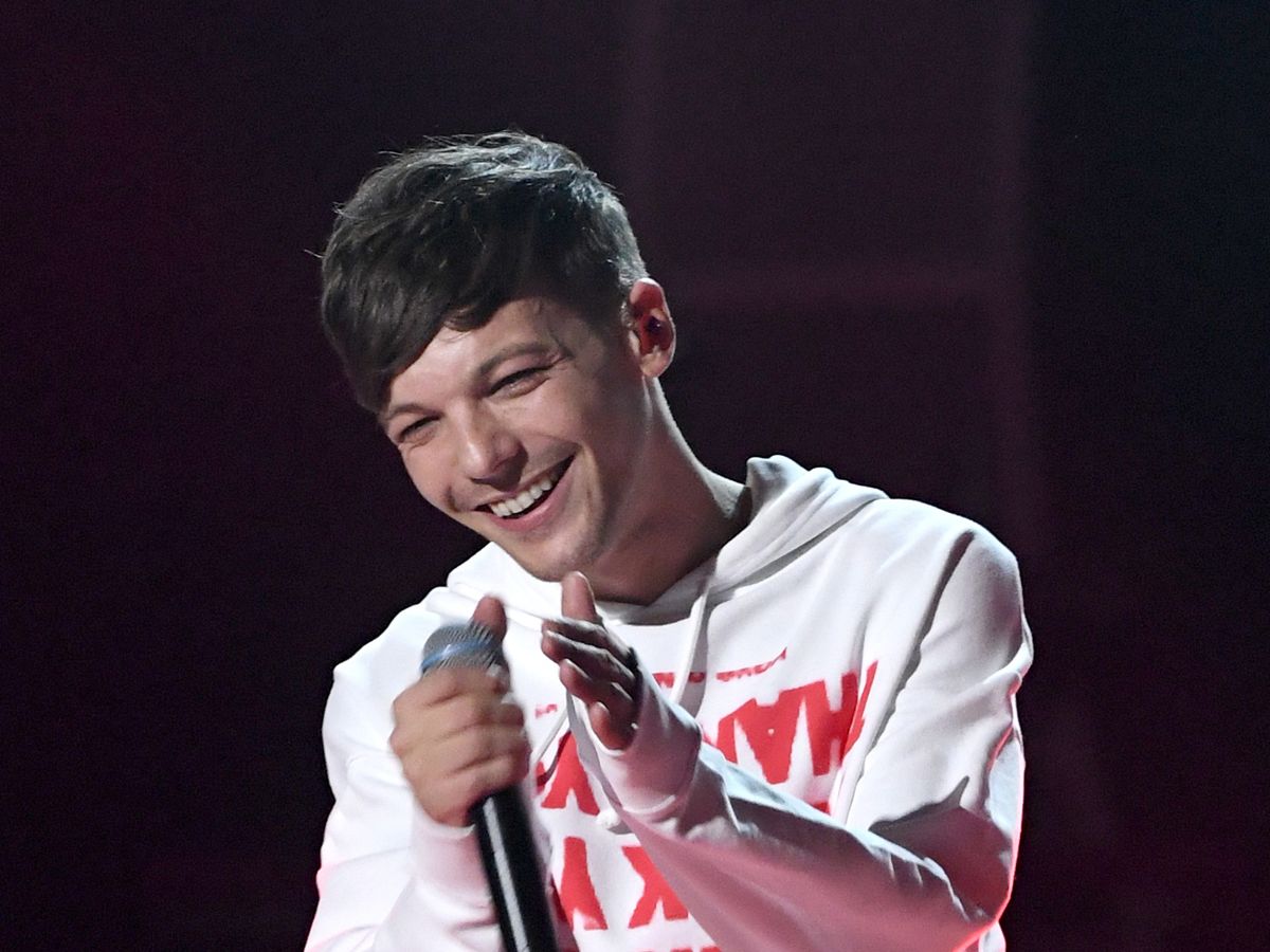 Louis Tomlinson on X: Gonna be doing some special in-store