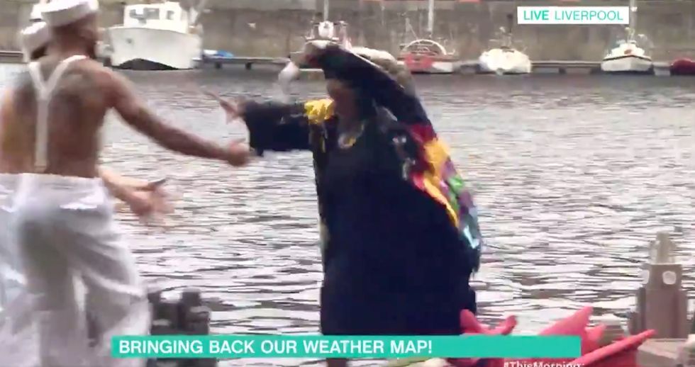 Alison Hammond pushes man into water on This Morning